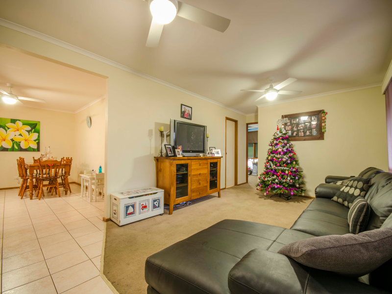 42 Thomas Street, BAXTER VIC 3911, Image 2