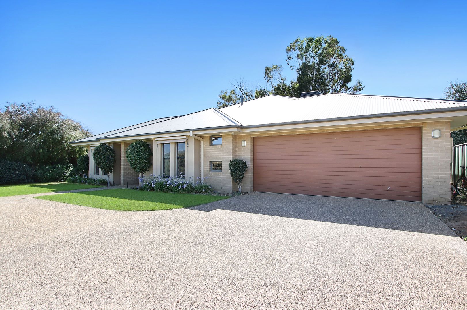 4 William Place, Howlong NSW 2643, Image 1