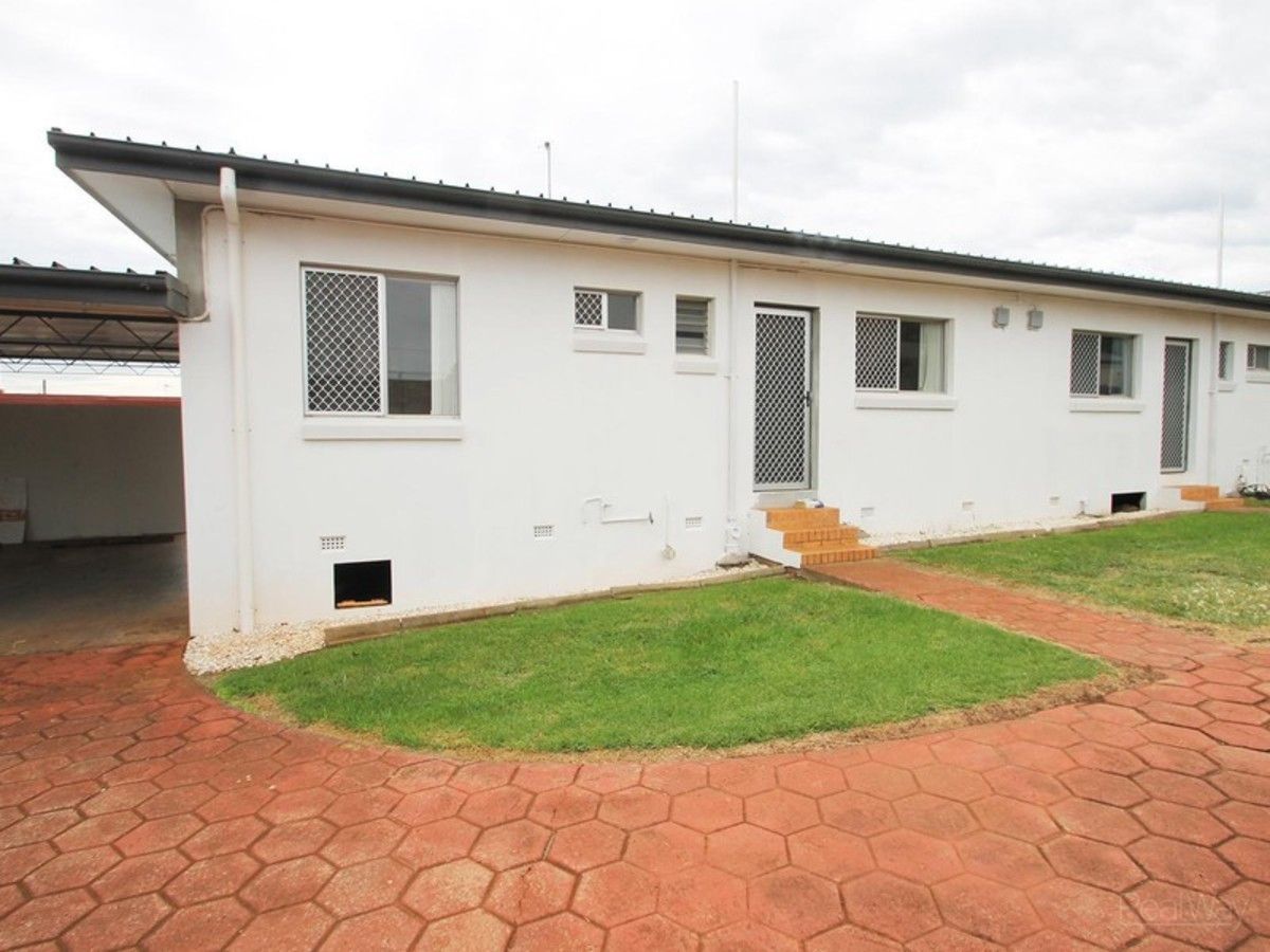 2 bedrooms Apartment / Unit / Flat in 3/764 Ruthven Street SOUTH TOOWOOMBA QLD, 4350