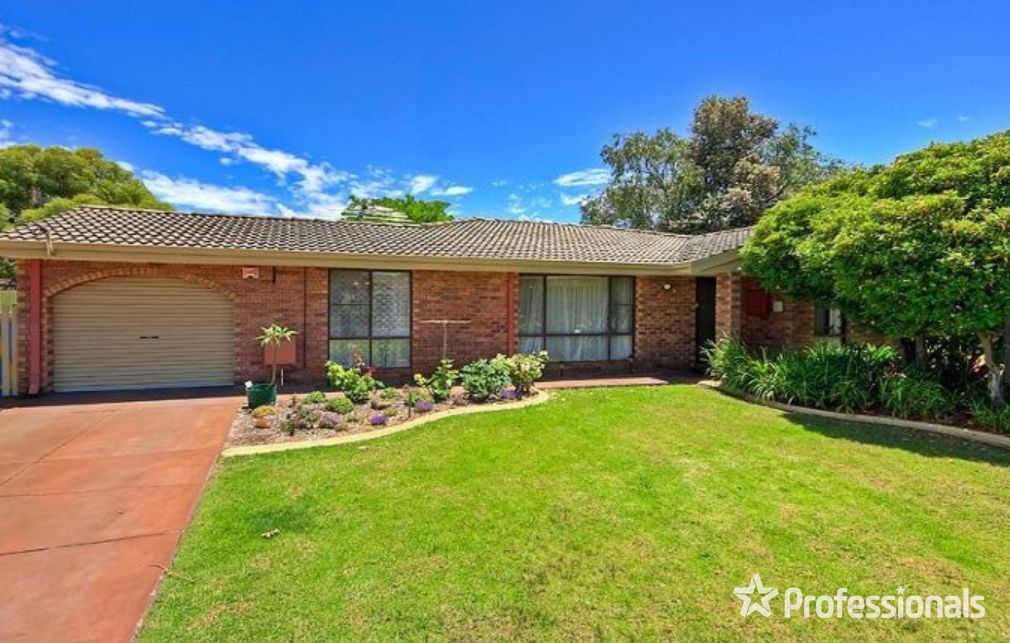4 bedrooms House in 54 Waterton Way COOLOONGUP WA, 6168