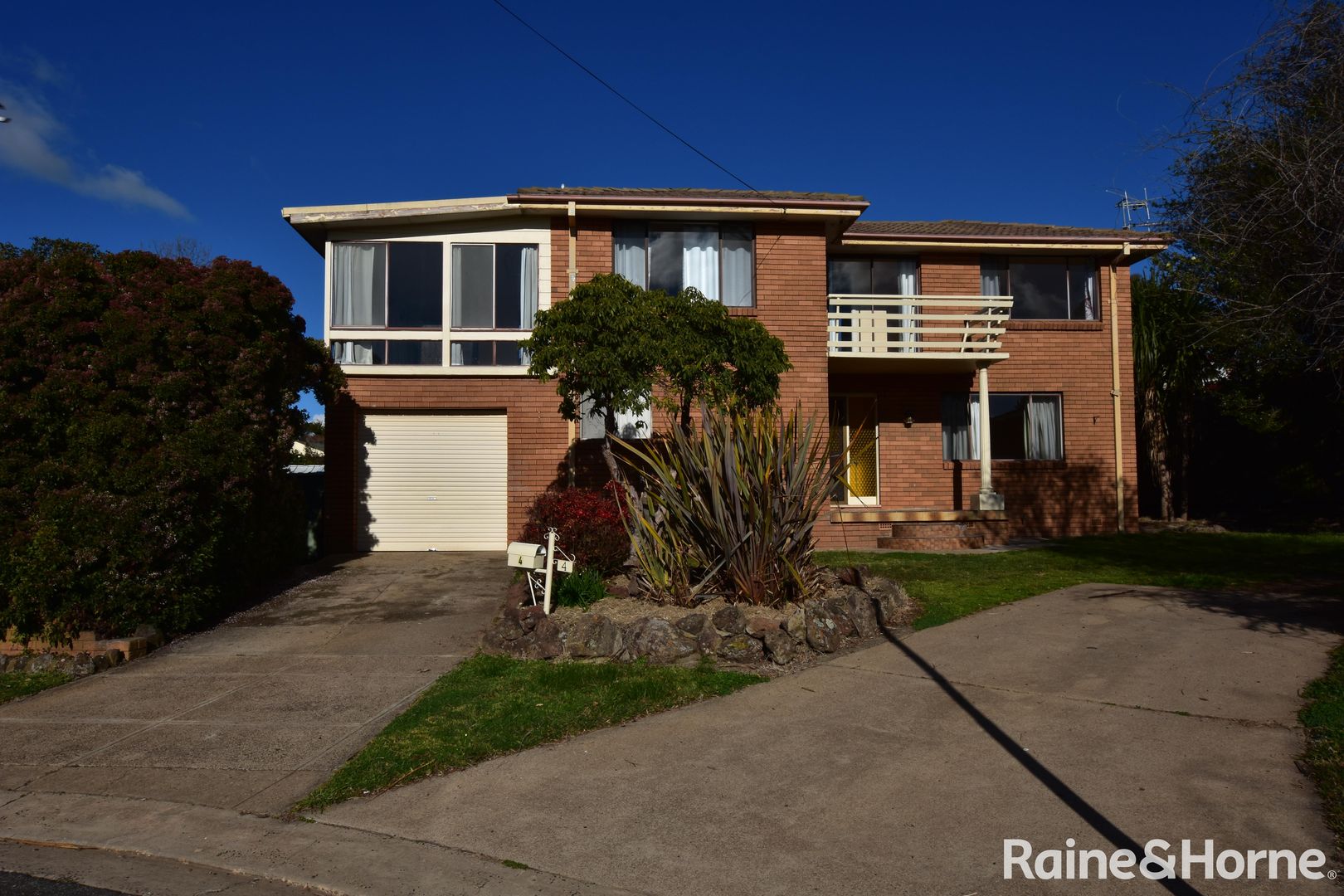 4 Goroka Place, Orange NSW 2800 - House For Rent - $360 ...