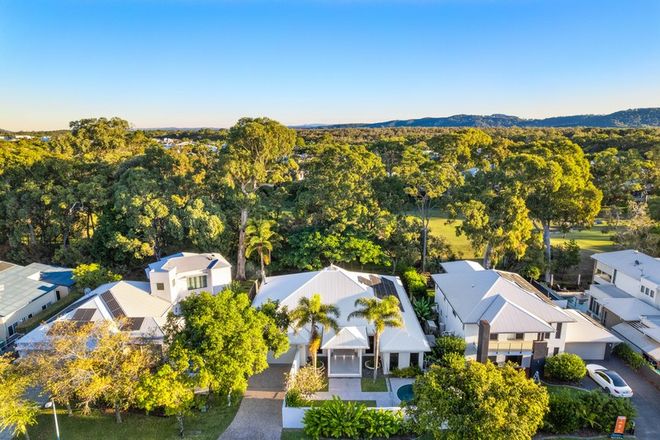 Picture of 31 Lakeside Drive, PEREGIAN SPRINGS QLD 4573