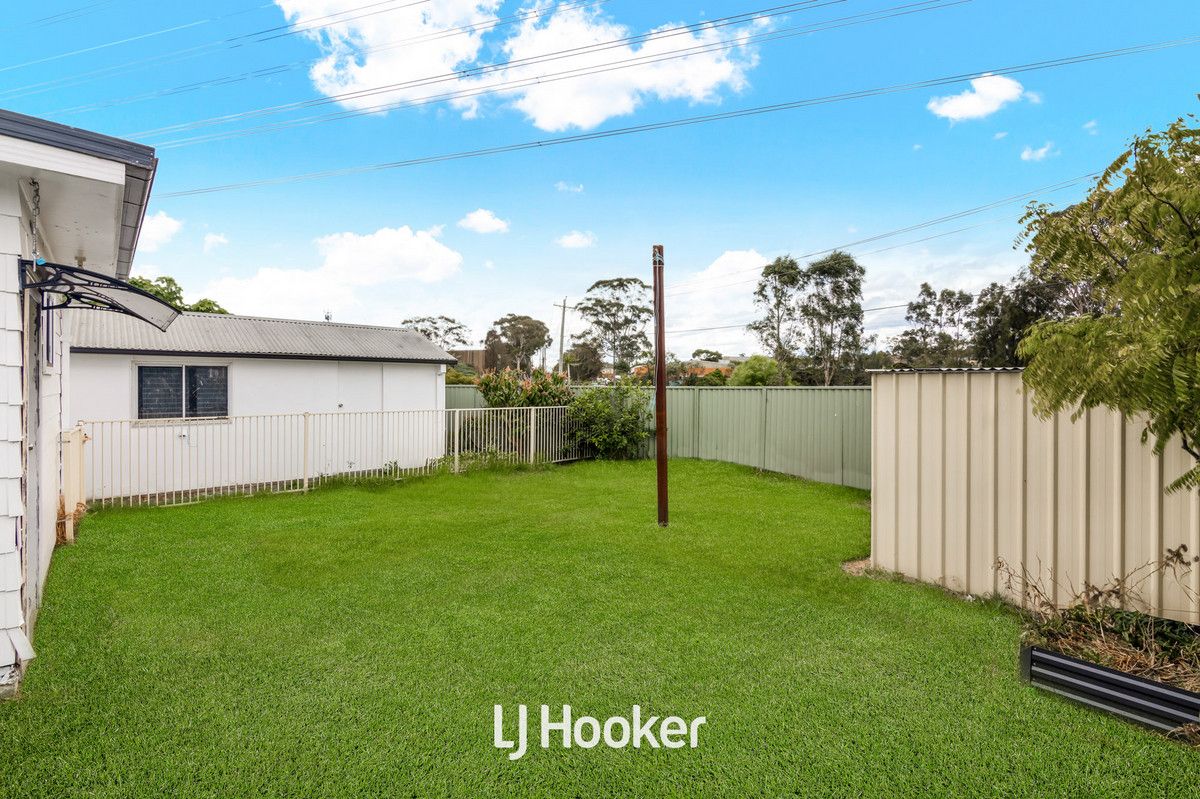 90 Greenmeadows Crescent, Toongabbie NSW 2146, Image 0