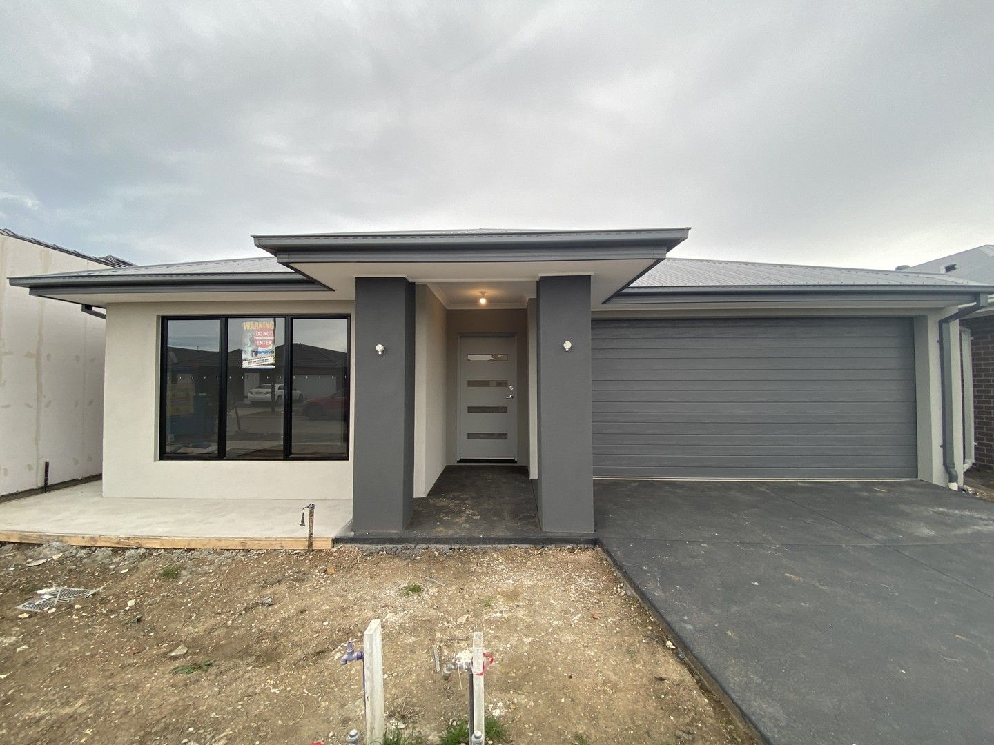4 bedrooms House in 12 Montagna Circuit ARMSTRONG CREEK VIC, 3217