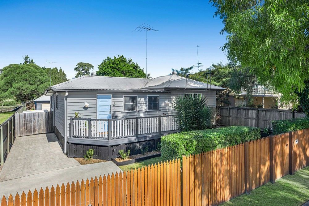 4 bedrooms House in 134 Hindes Street LOTA QLD, 4179