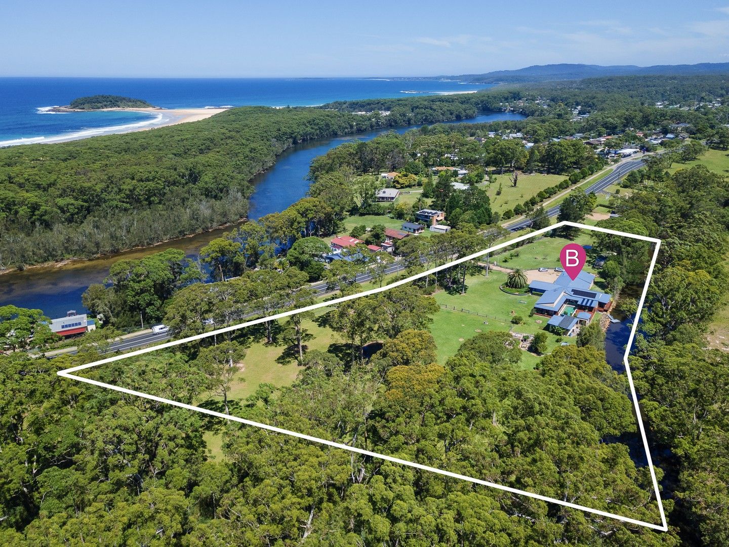 35 Princes Highway, Lake Tabourie NSW 2539, Image 1