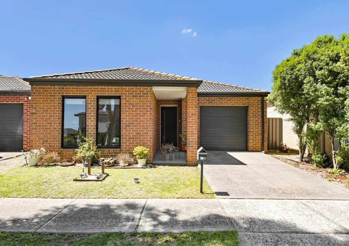 10 Ciliata Street, Cranbourne North VIC 3977