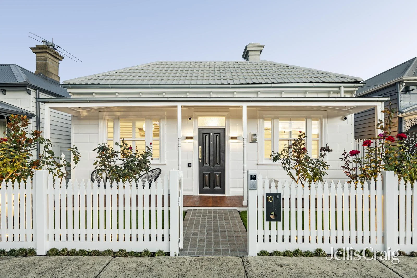 Primary image of 10 Latrobe Street, Newport VIC 3015