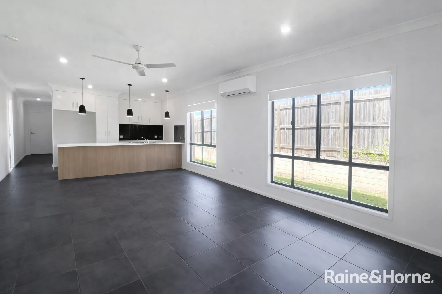 Additional image 3 of 10 Scampi Drive, Clinton QLD 4680