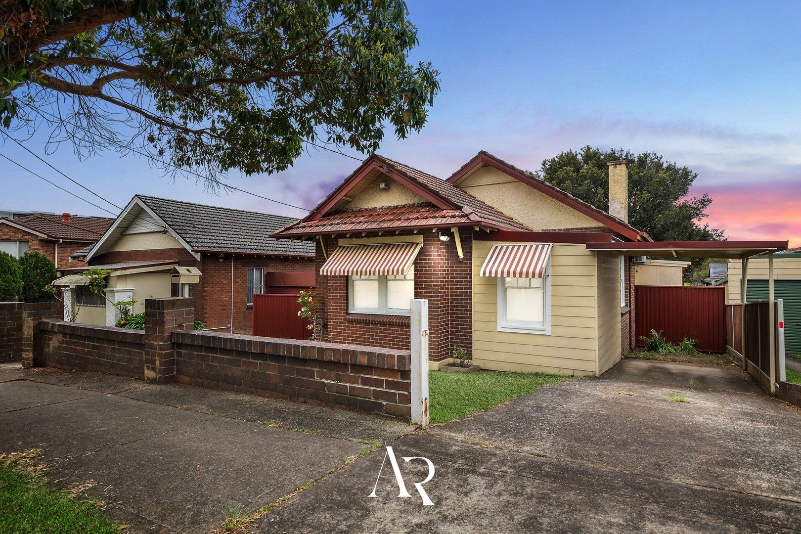 3 bedrooms House in 6 Hillview Street ROSELANDS NSW, 2196