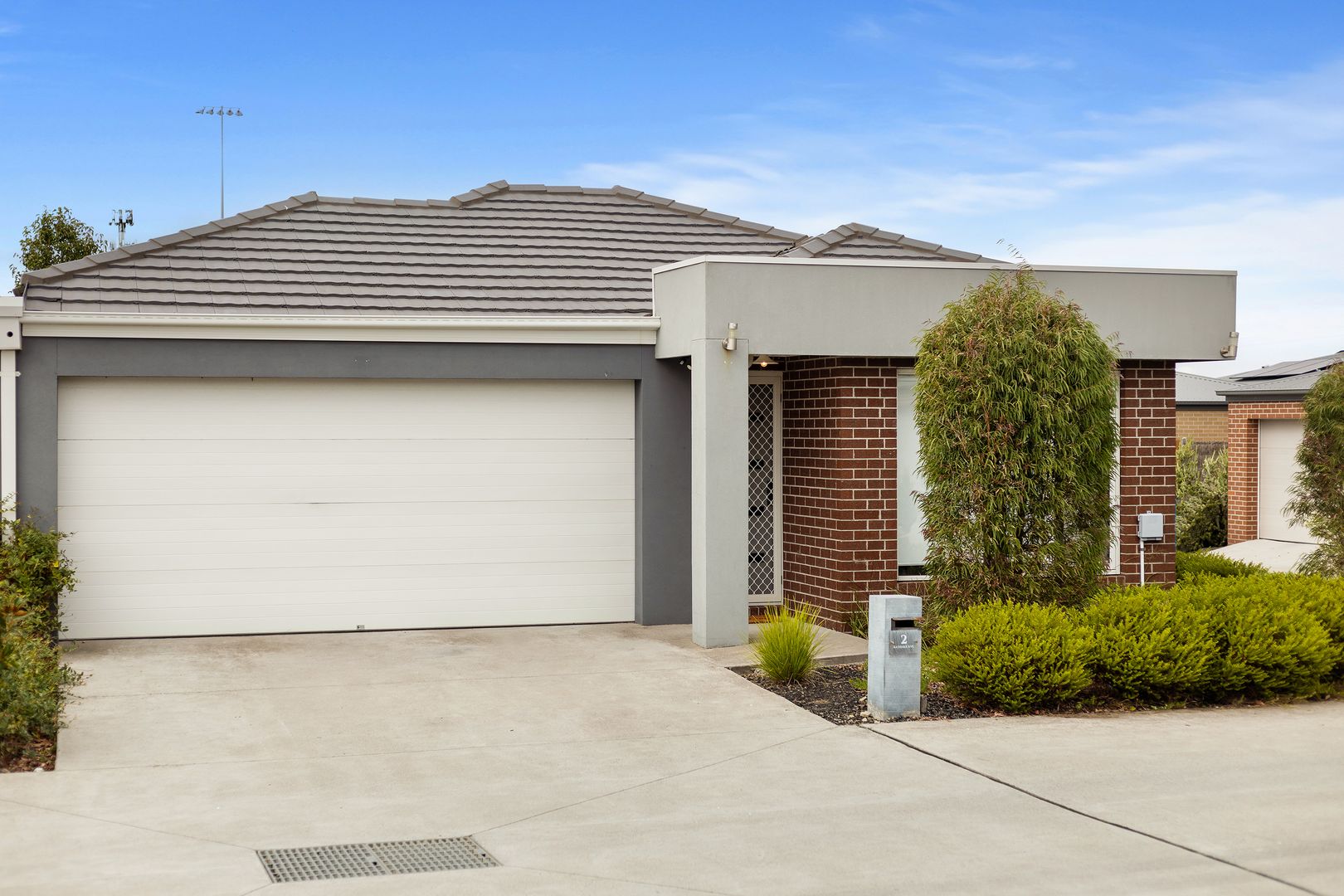 2 Raydale Avenue, Narre Warren South VIC 3805, Image 1