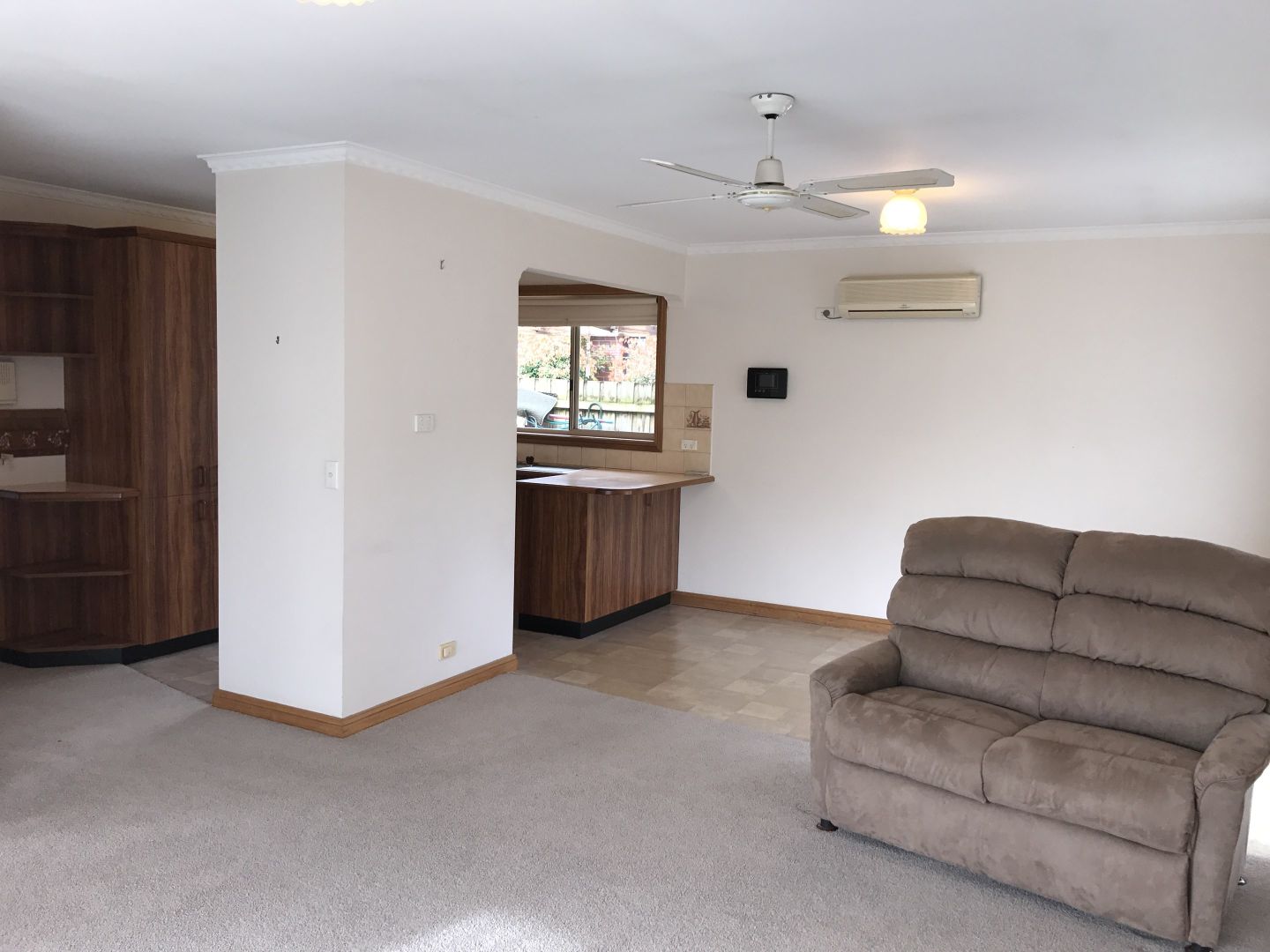 2/13 Holland Court, Trafalgar VIC 3824, Image 2