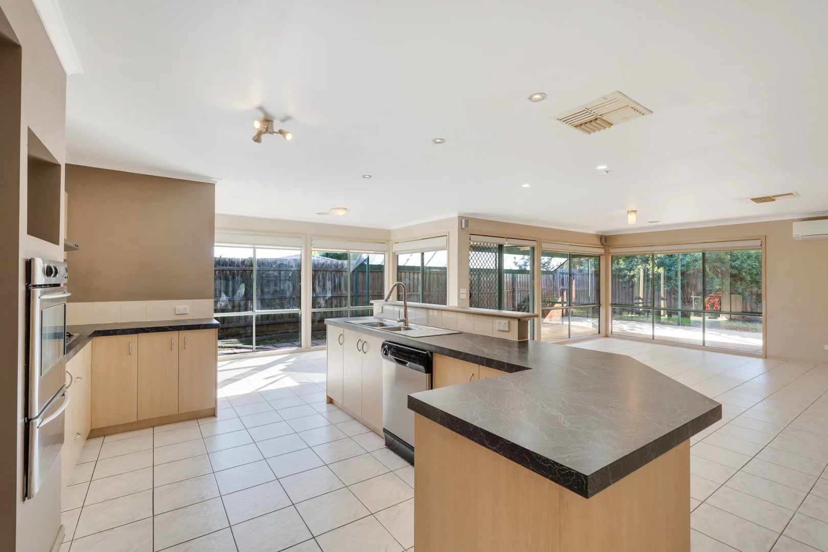 Additional image 5 of 16 Mcnamara Avenue, Roxburgh Park VIC 3064