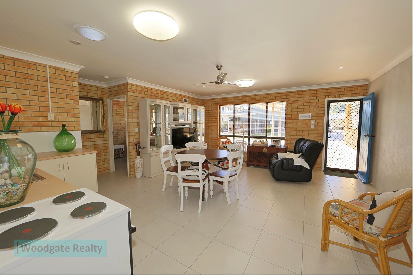 Unit 3/83 Mackerel St, Woodgate QLD 4660, Image 2