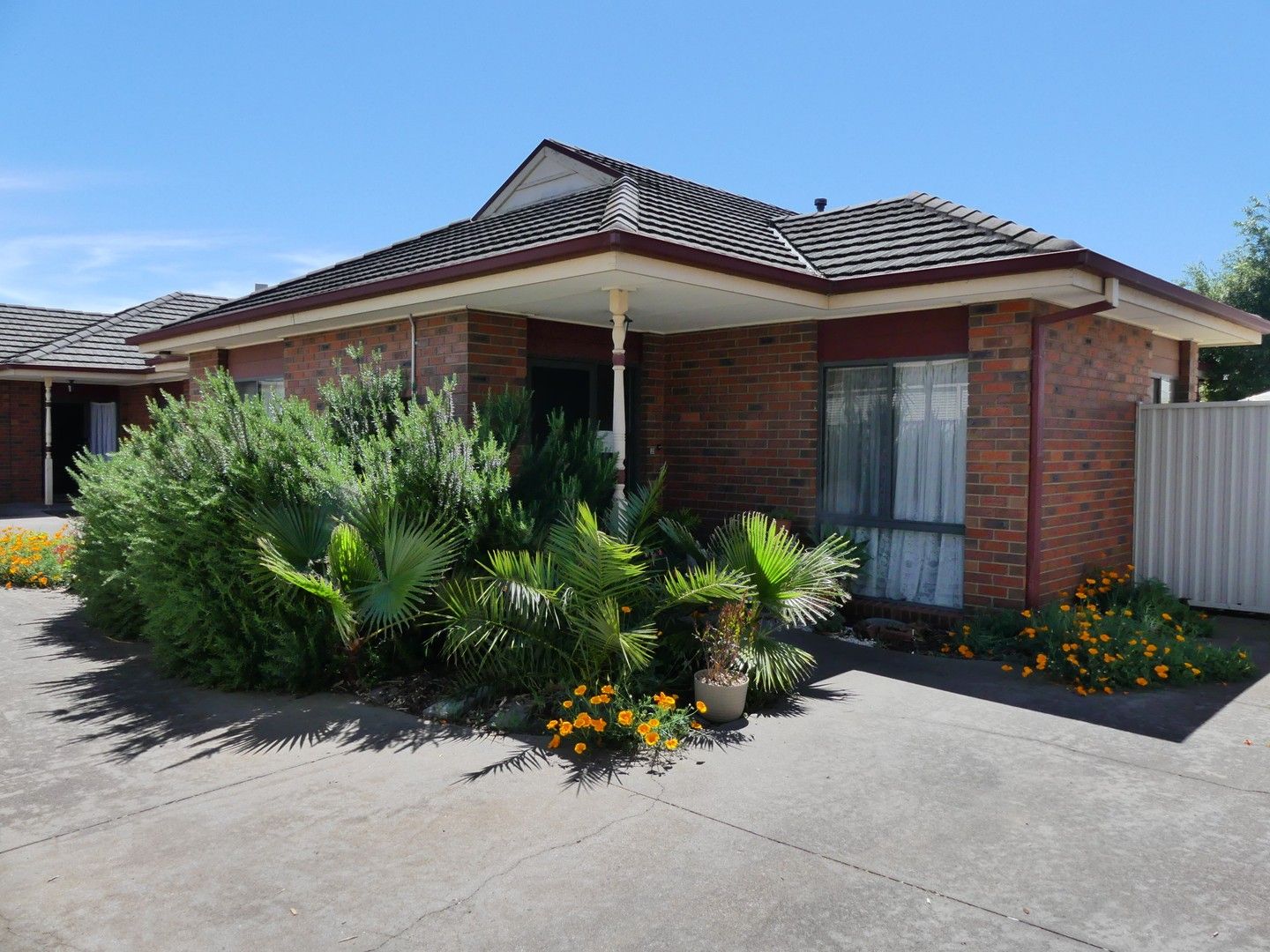 2 bedrooms Townhouse in 2/28 Corio Street SHEPPARTON VIC, 3630