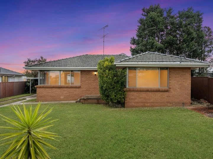 2 Warilda Avenue, Engadine NSW 2233