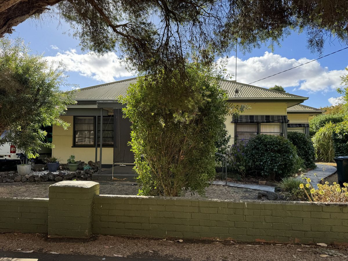 23 Learmonth Street, Hamilton VIC 3300 House For Rent Domain