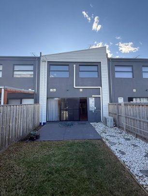 3 bedrooms House in 37 Mornington Avenue TARNEIT VIC, 3029