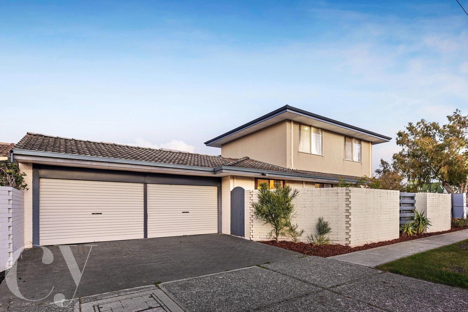 5 bedrooms House in 2A Fifth Street BICTON WA, 6157