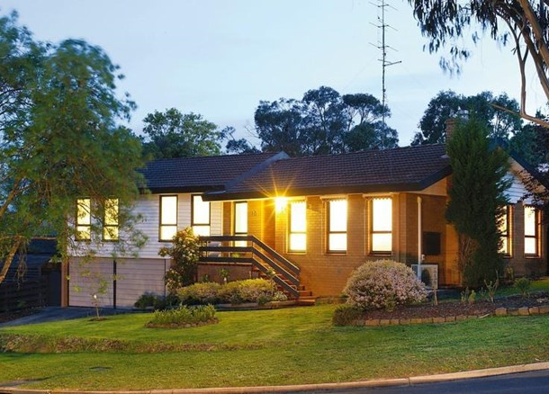 10 Mansfield Avenue, Mount Clear VIC 3350