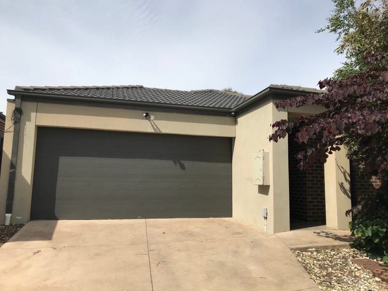 4 bedrooms House in 26 Donnelly Street SOUTH MORANG VIC, 3752