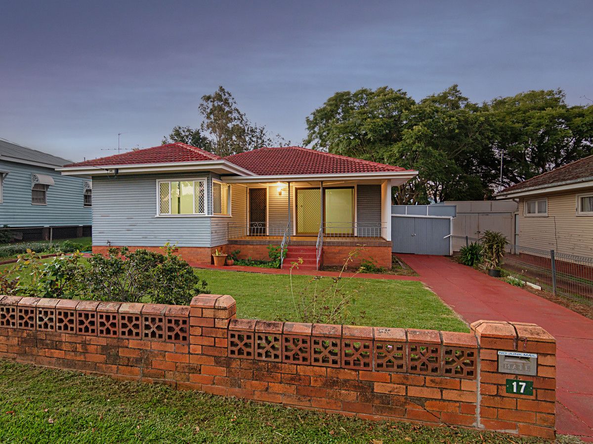 17 Bristol Street, Newtown QLD 4350, Image 2