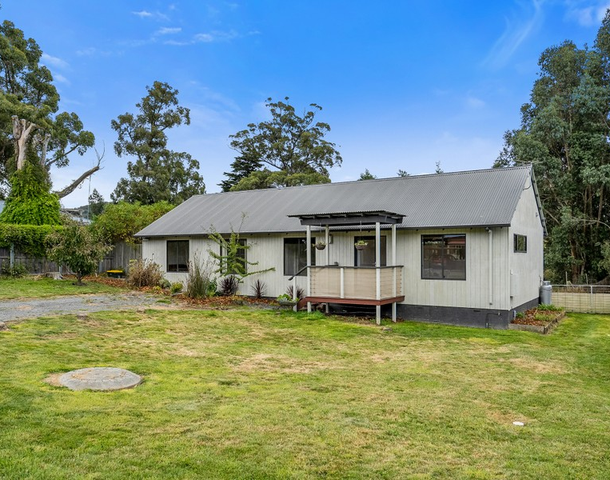 16 Emma Street, Cygnet TAS 7112