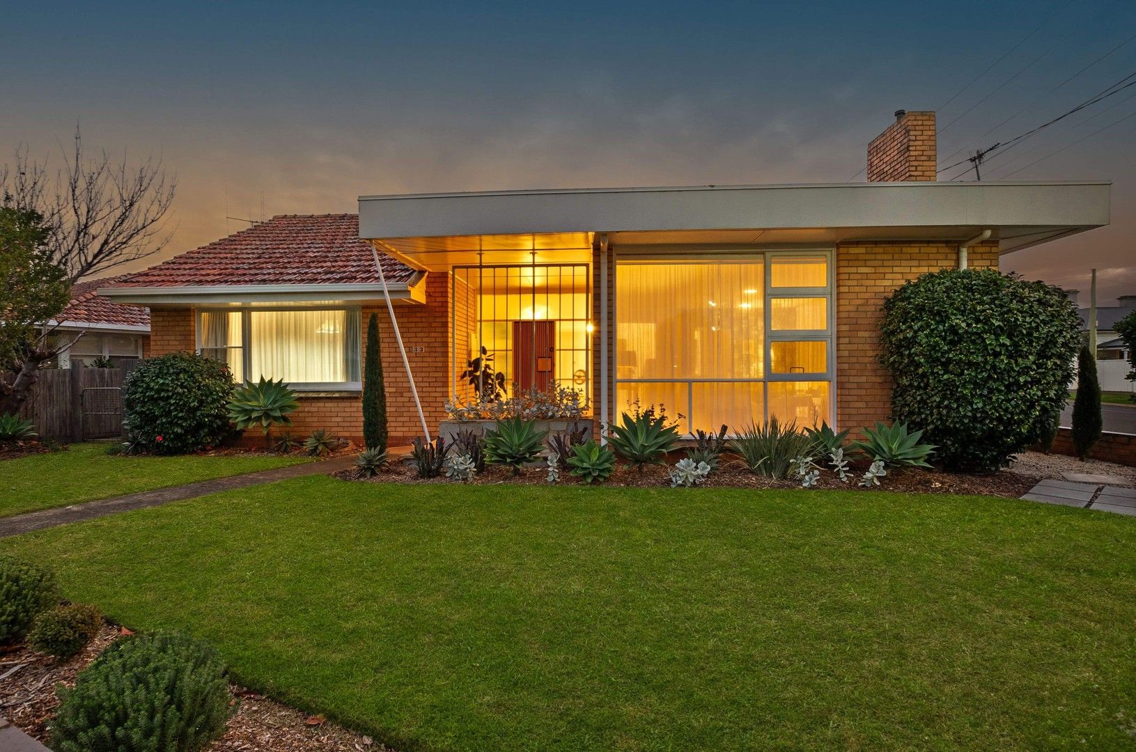 2 bedrooms House in 33 Cramer Street WARRNAMBOOL VIC, 3280