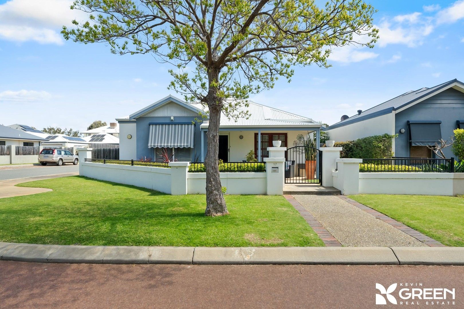 3 bedrooms House in 17 Pacifica Way DUDLEY PARK WA, 6210