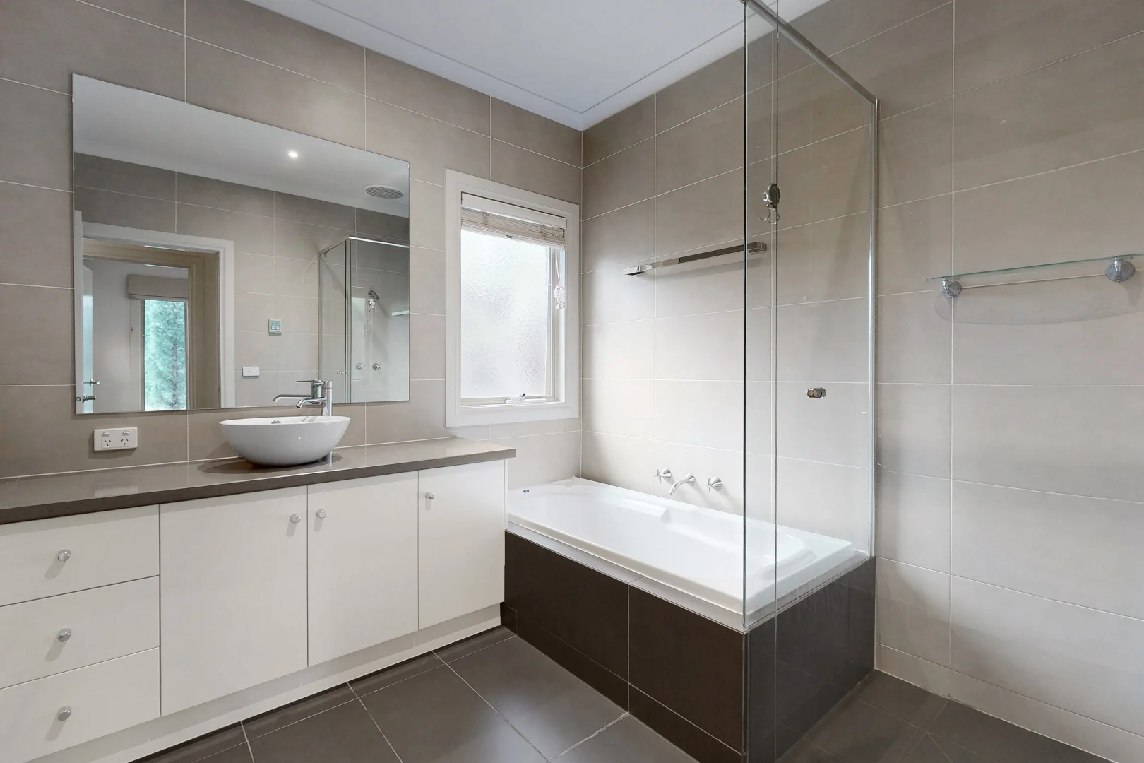 Additional image 9 of 2/18 Belgravia Avenue, Mont Albert North VIC 3129