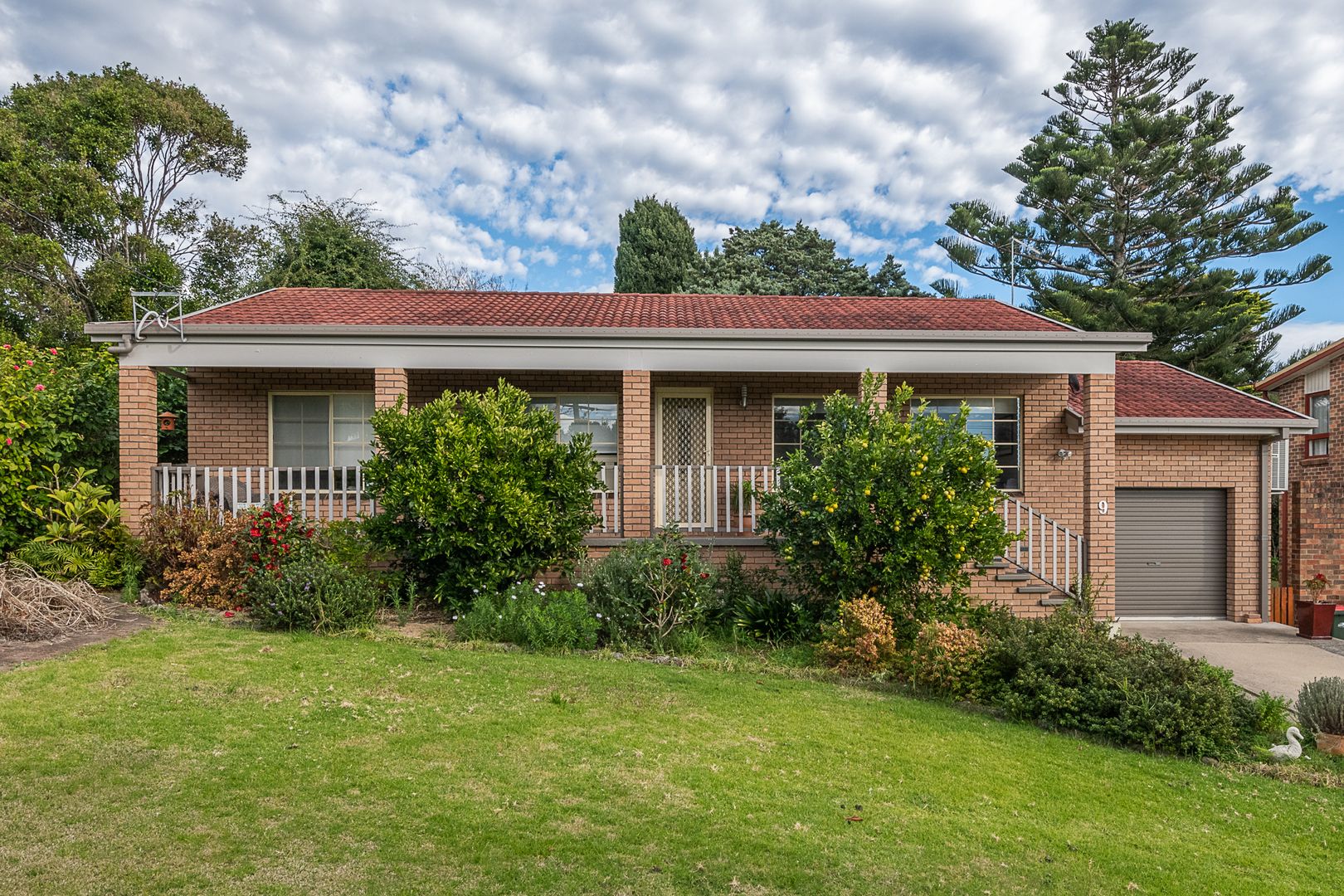 9 Jennifer Place, Moruya Heads Property History & Address Research