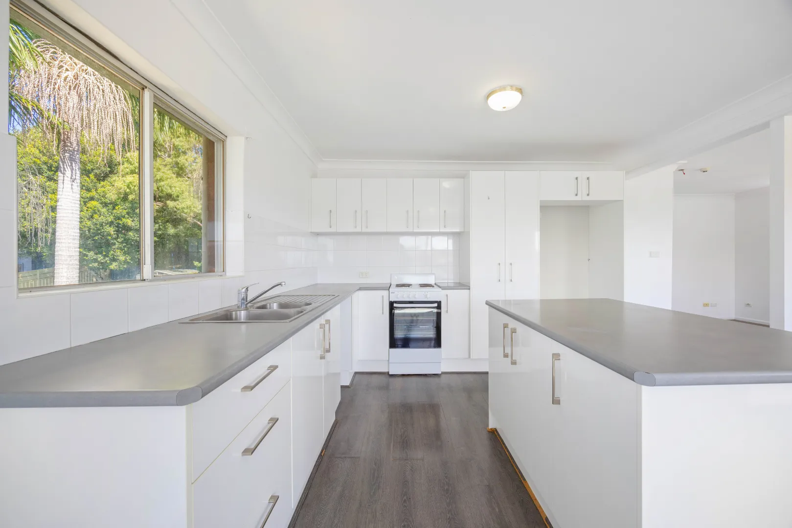 Apartment in Port Macquarie - More