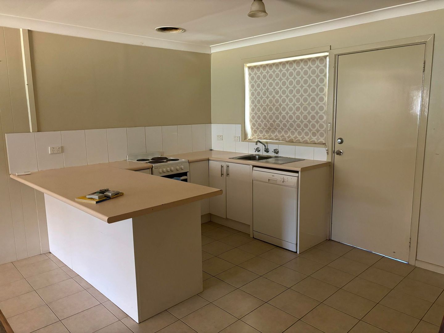 1/10 Helenor Crescent, Narrandera NSW 2700 Apartment For Rent 250