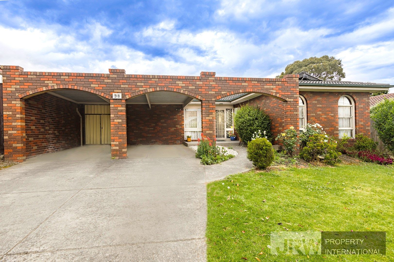 38 Watsons Road, Glen Waverley VIC 3150, Image 0