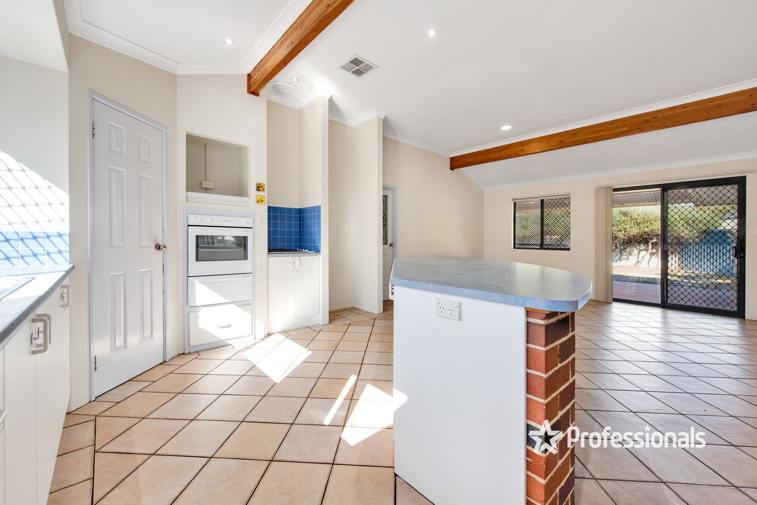 14 Cedar Crescent, Strathalbyn WA 6530, Image 1