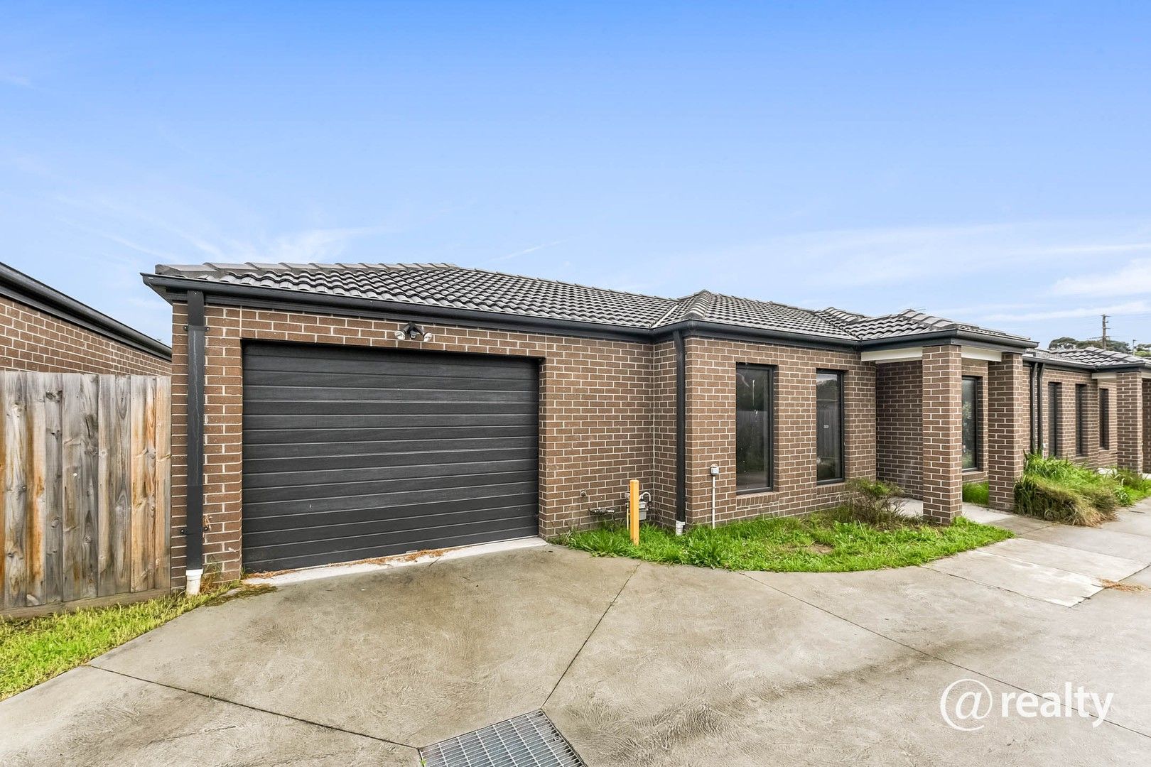 2/13 Anderson Street, Pakenham VIC 3810, Image 0