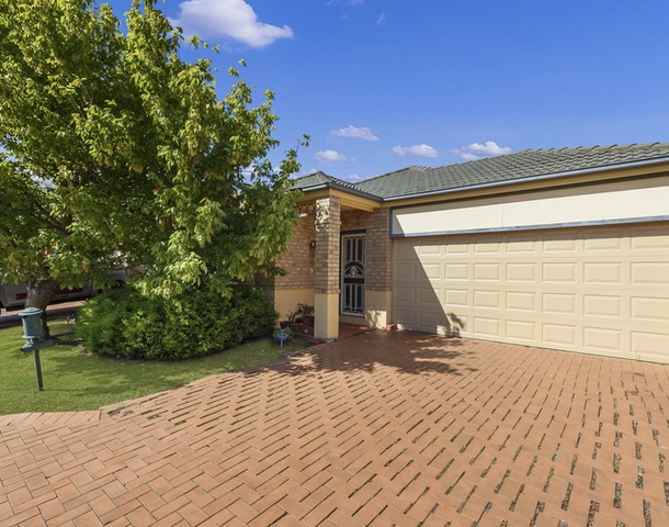 43 Wattletree Drive, Taylors Hill VIC 3037