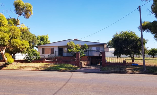 17 Conapaira Street, Lake Cargelligo NSW 2672