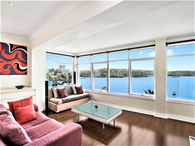 2 bedrooms Apartment / Unit / Flat in Wulworra Avenue CREMORNE POINT NSW, 2090