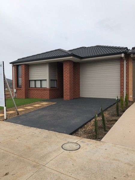 3 bedrooms House in 43 Astoria Drive POINT COOK VIC, 3030