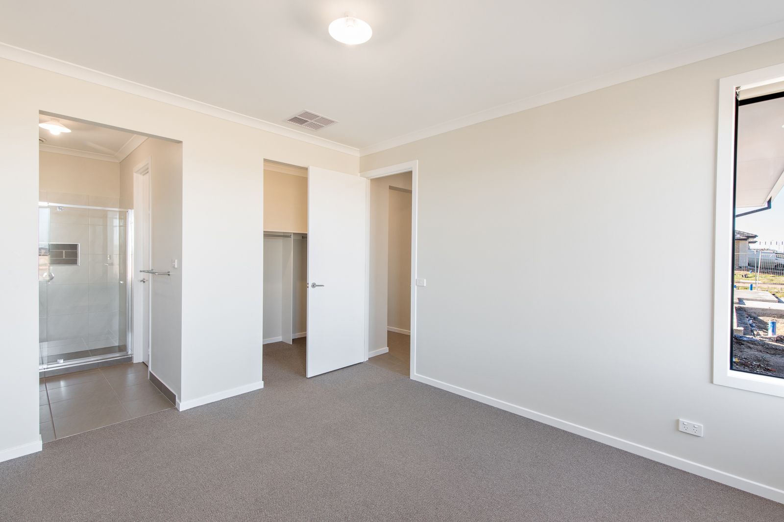 248 BallaratCarngham Road, Alfredton VIC 3350 House For Rent 470