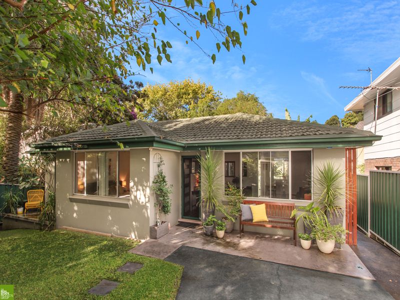 3 bedrooms House in 35 Mangerton Rd WOLLONGONG NSW, 2500