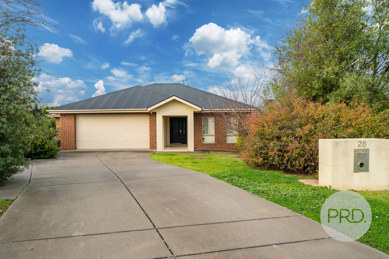 4 bedrooms House in 28 Monaro Ct TATTON NSW, 2650