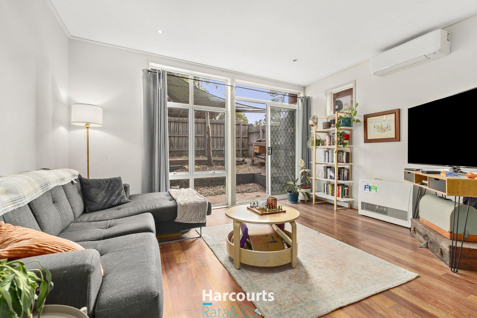 1/70 Grange Boulevard, Bundoora VIC 3083, Image 2