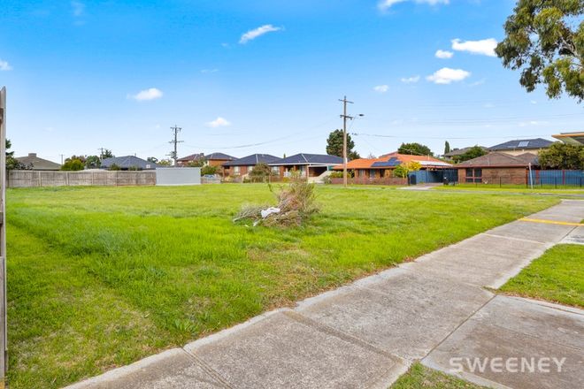 Picture of 18 Brown Avenue, ALTONA MEADOWS VIC 3028