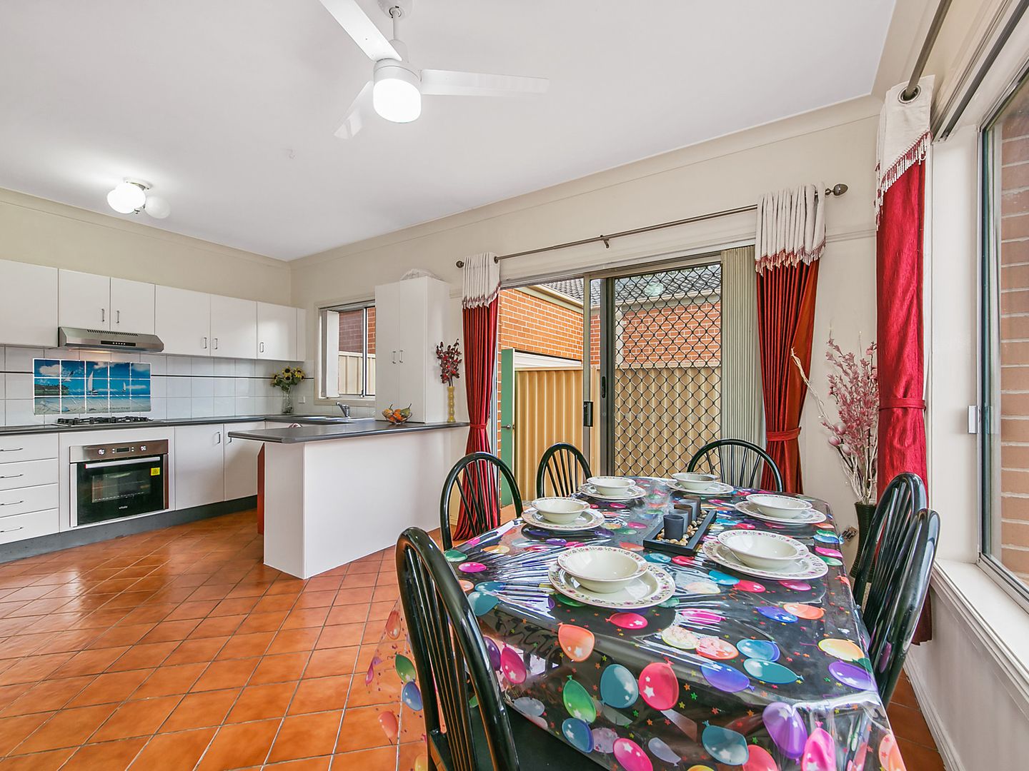 2/6 Gilba Road, Pendle Hill NSW 2145, Image 2