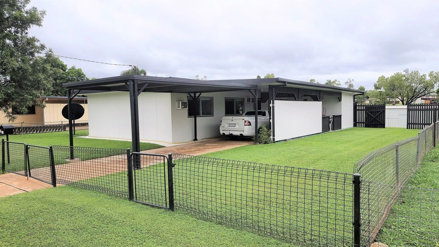 3 bedrooms House in 10 John Street COLLINSVILLE QLD, 4804