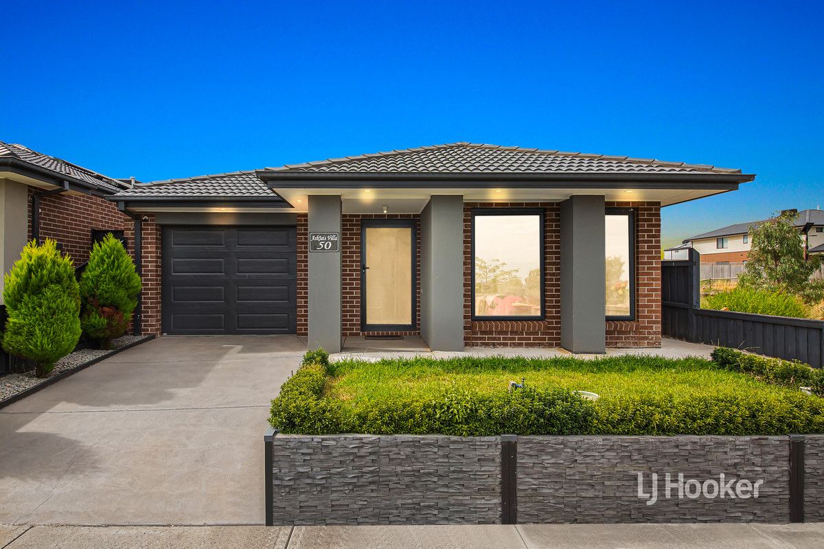 4 bedrooms House in 50 Hawking Crescent FRASER RISE VIC, 3336