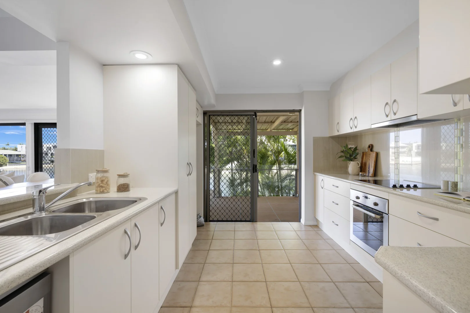 Additional image 10 of 9 Aroona Avenue, Broadbeach Waters QLD 4218