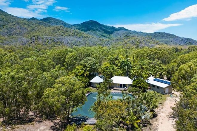 Picture of 27 Sunglow Avenue, WEST POINT QLD 4819